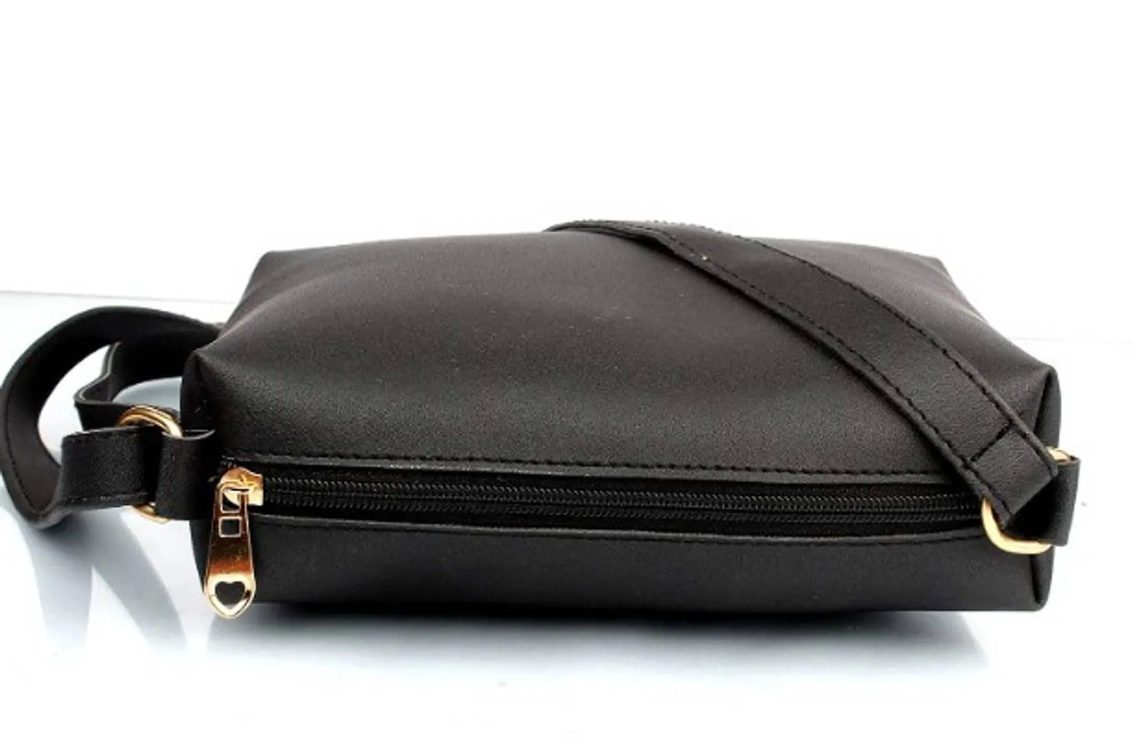 TMN Black Combo of Handbag WITH SLING and  Golden Chain.